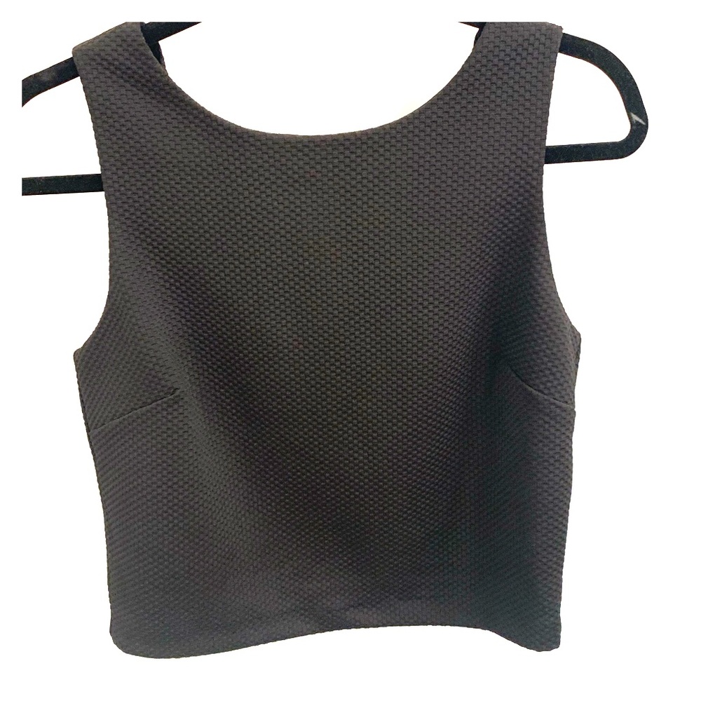 Banana Republic Textured Crop Top. Size 6